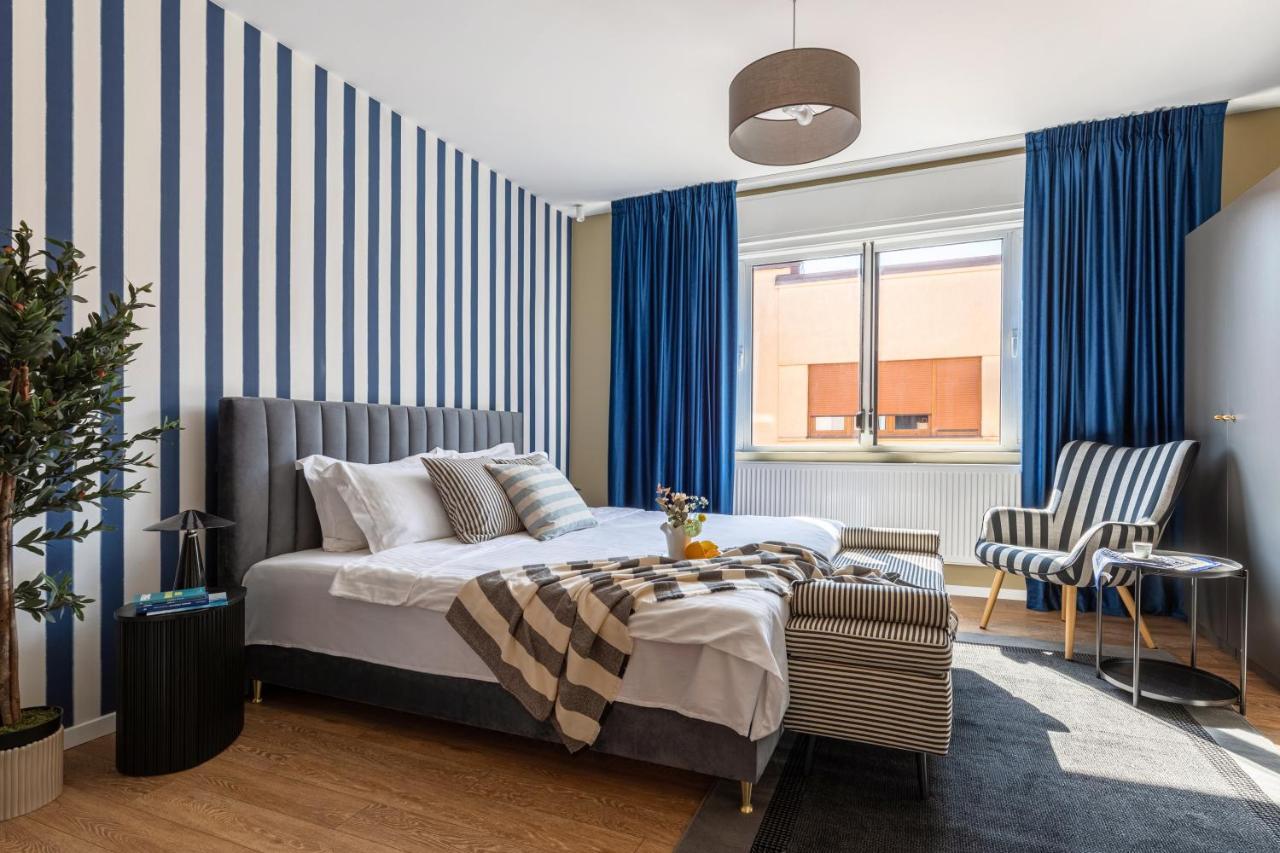 Holt - Dolce In Napoli Apartment บูคาเรสต์ ภายนอก รูปภาพ